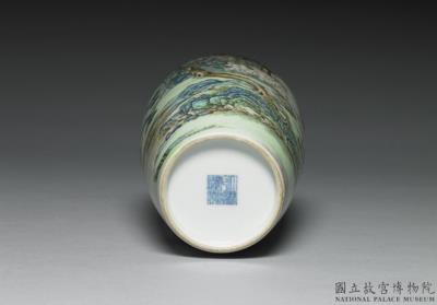 图片[3]-Mei-p’ing vase in yang-ts’ai enamels with landscape and imperial poem décor 1743 (Ch’ien-lung reign)-China Archive